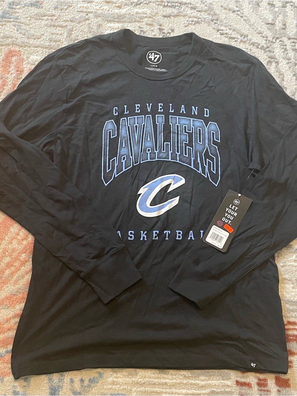47 Brand Cleveland Cavaliers Mens Large Basketball Long Sleeve Shirt  New